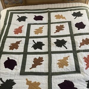 QUILT HAND STITCHED Autumn Leaf Patchwork Quilt  Applique Machine pieced